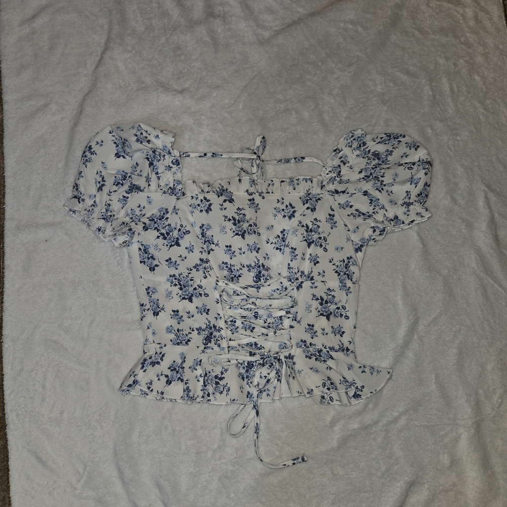 SHEIN Blue Floral Lace-Up Blouse